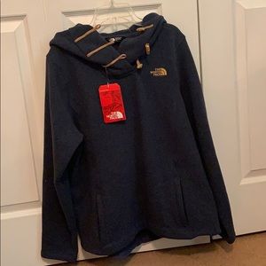 NWT NorthFace pullover